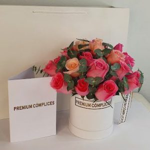 BOX PREMIUM 24 ROSAS TONOS ROSA