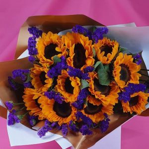 BIG BOUQUET PREMIUM 12 GIRASOLES CON TOQUES MORADOS