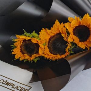 RAMO DE 3 GIRASOLES PREMIUM EN PAPEL NEGRO