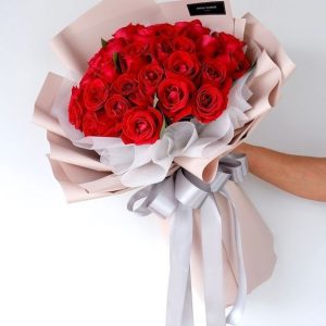 BIG BOUQUET PREMIUM CÓMPLICES 50 ROSAS