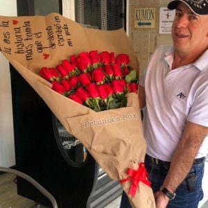 Ramo Mensajero Con 50 Rosas